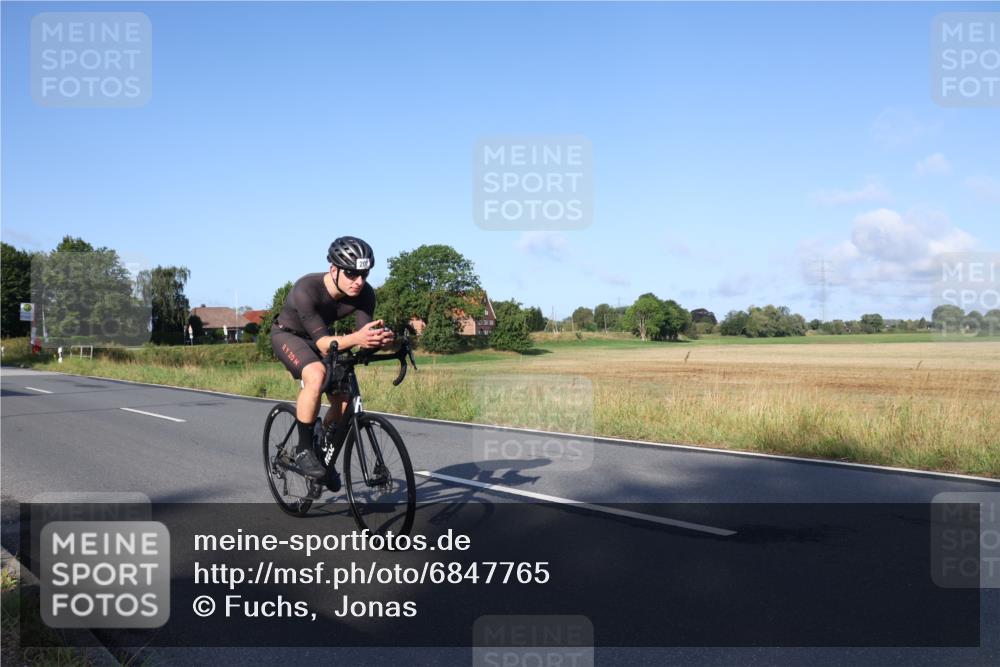 25.08.2024 - Elbe Triathlon Hamburg Fuchs,  Jonas http://msf.ph/oto/6847765 25.08.2024 09:10:04 Radfahren 45, 76, 202, 95, 166, 64, 248 meine-sportfotos.de
