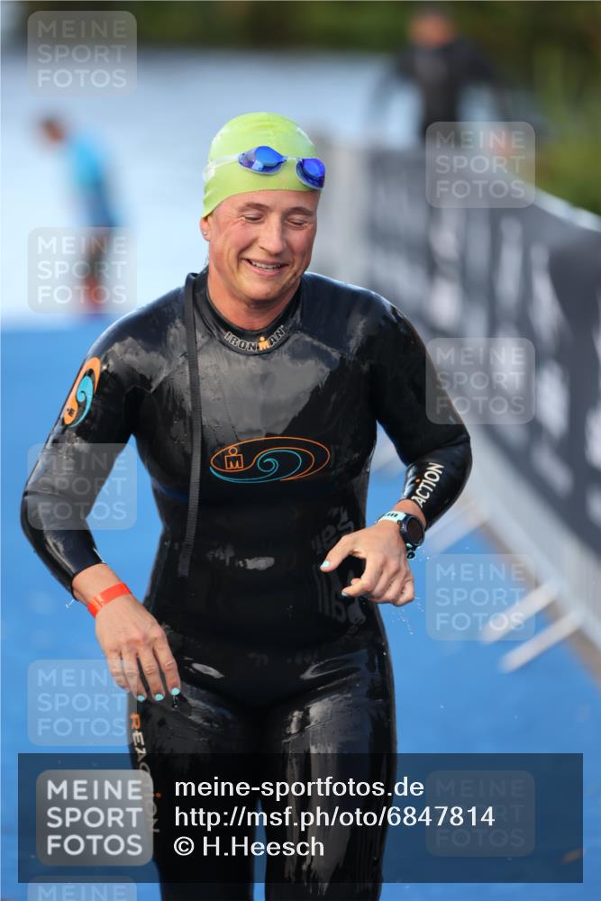 25.08.2024 - Elbe Triathlon Hamburg H.Heesch http://msf.ph/oto/6847814 25.08.2024 08:52:33 Schwimmen 128, 156 meine-sportfotos.de