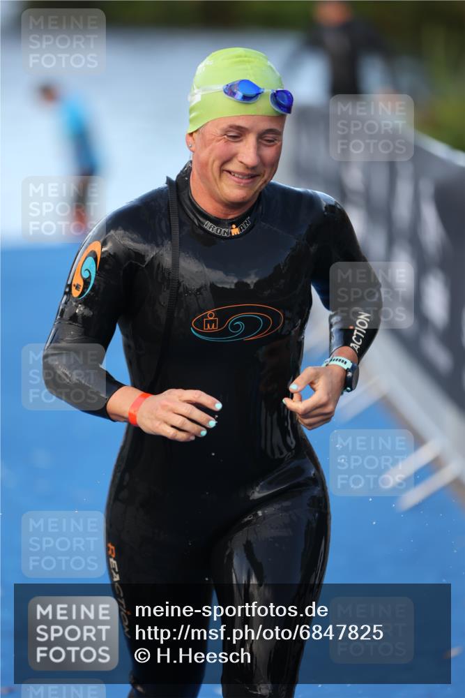 25.08.2024 - Elbe Triathlon Hamburg H.Heesch http://msf.ph/oto/6847825 25.08.2024 08:52:33 Schwimmen 128, 156 meine-sportfotos.de