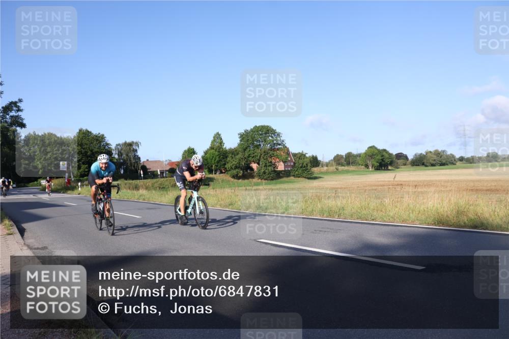 25.08.2024 - Elbe Triathlon Hamburg Fuchs,  Jonas http://msf.ph/oto/6847831 25.08.2024 09:10:07 Radfahren 202, 95, 166, 64, 248, 60 meine-sportfotos.de