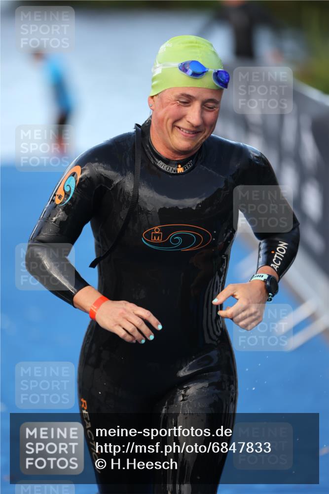 25.08.2024 - Elbe Triathlon Hamburg H.Heesch http://msf.ph/oto/6847833 25.08.2024 08:52:33 Schwimmen 128, 156 meine-sportfotos.de