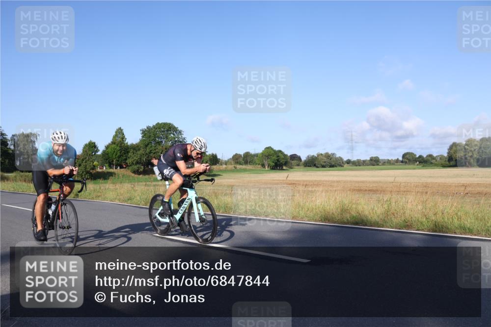 25.08.2024 - Elbe Triathlon Hamburg Fuchs,  Jonas http://msf.ph/oto/6847844 25.08.2024 09:10:08 Radfahren 202, 95, 166, 64, 248, 60 meine-sportfotos.de