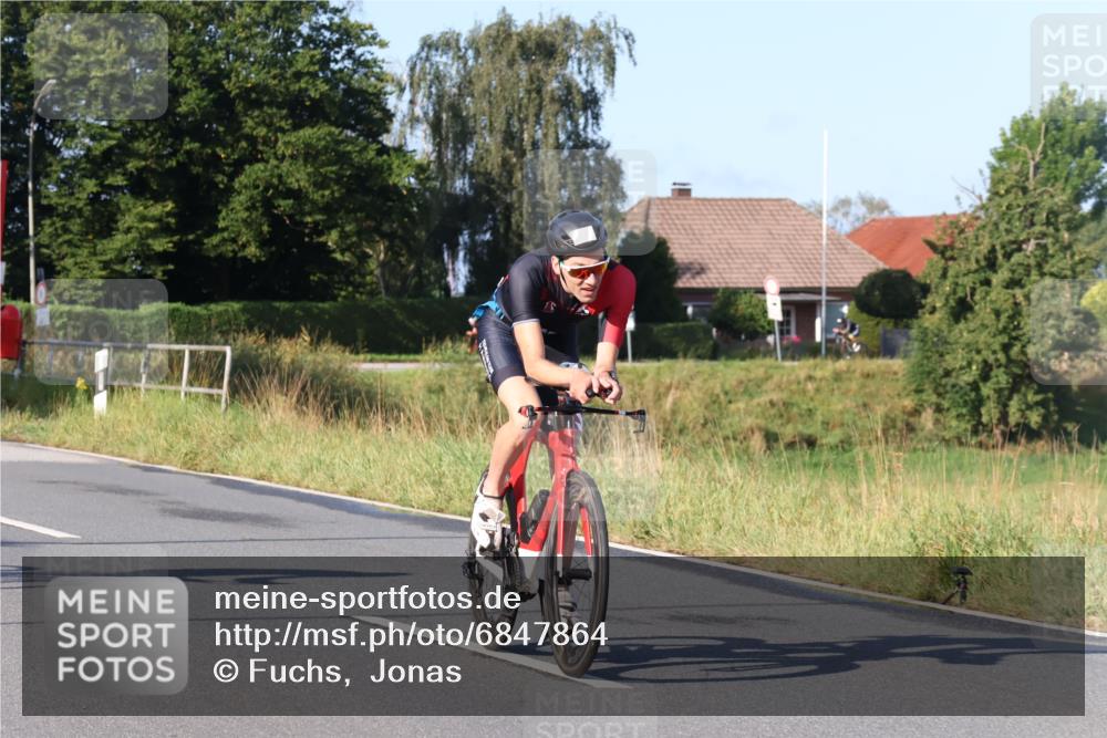 25.08.2024 - Elbe Triathlon Hamburg Fuchs,  Jonas http://msf.ph/oto/6847864 25.08.2024 09:10:09 Radfahren 202, 95, 166, 64, 248, 60 meine-sportfotos.de