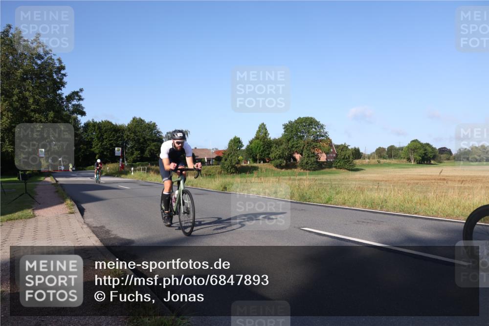 25.08.2024 - Elbe Triathlon Hamburg Fuchs,  Jonas http://msf.ph/oto/6847893 25.08.2024 09:10:10 Radfahren 95, 166, 64, 248, 60 meine-sportfotos.de