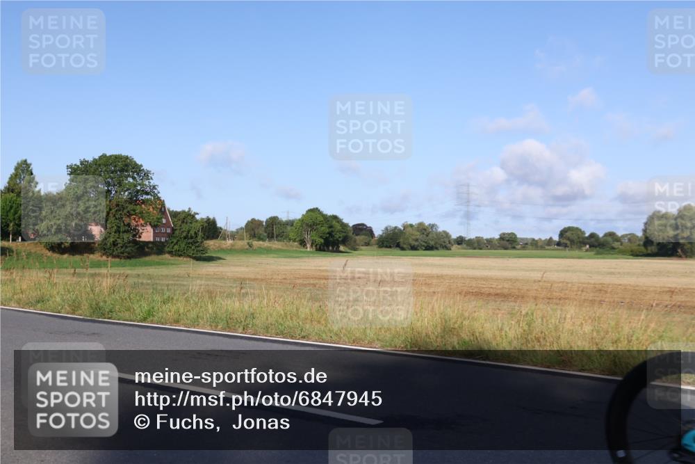 25.08.2024 - Elbe Triathlon Hamburg Fuchs,  Jonas http://msf.ph/oto/6847945 25.08.2024 09:10:13 Radfahren 95, 166, 64, 248, 60 meine-sportfotos.de