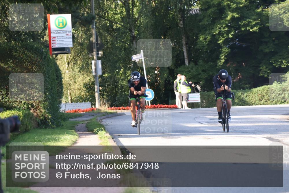 25.08.2024 - Elbe Triathlon Hamburg Fuchs,  Jonas http://msf.ph/oto/6847948 25.08.2024 09:10:18 Radfahren 35, 158, 258 meine-sportfotos.de