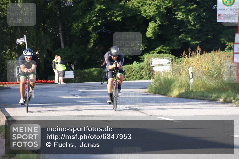 25.08.2024 - Elbe Triathlon Hamburg Fuchs,  Jonas http://msf.ph/oto/6847953 25.08.2024 09:10:18 Radfahren 35, 158, 258 meine-sportfotos.de