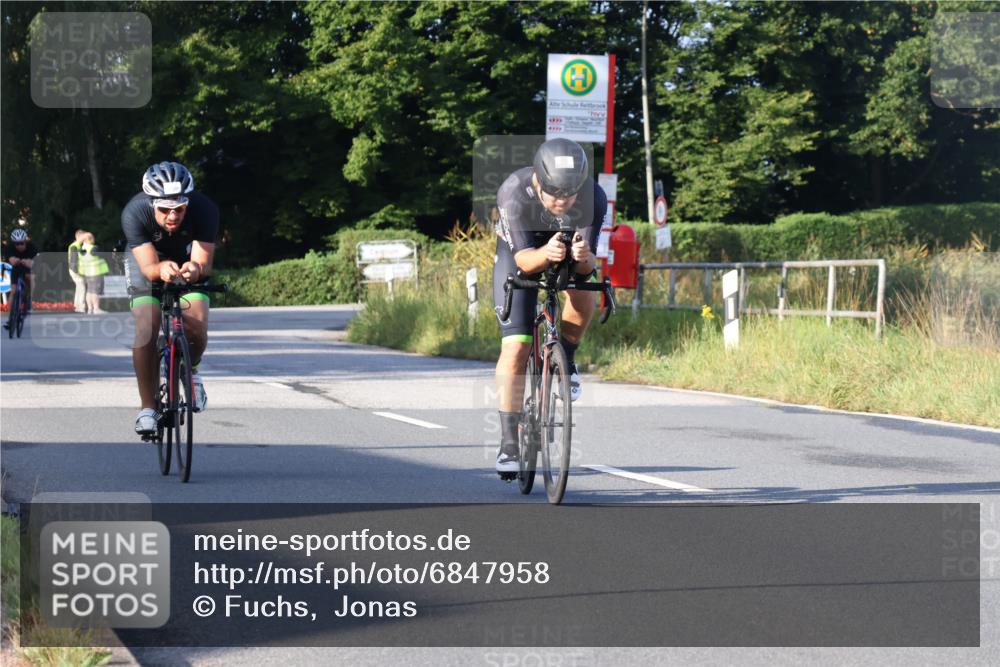 25.08.2024 - Elbe Triathlon Hamburg Fuchs,  Jonas http://msf.ph/oto/6847958 25.08.2024 09:10:20 Radfahren 35, 158, 258 meine-sportfotos.de