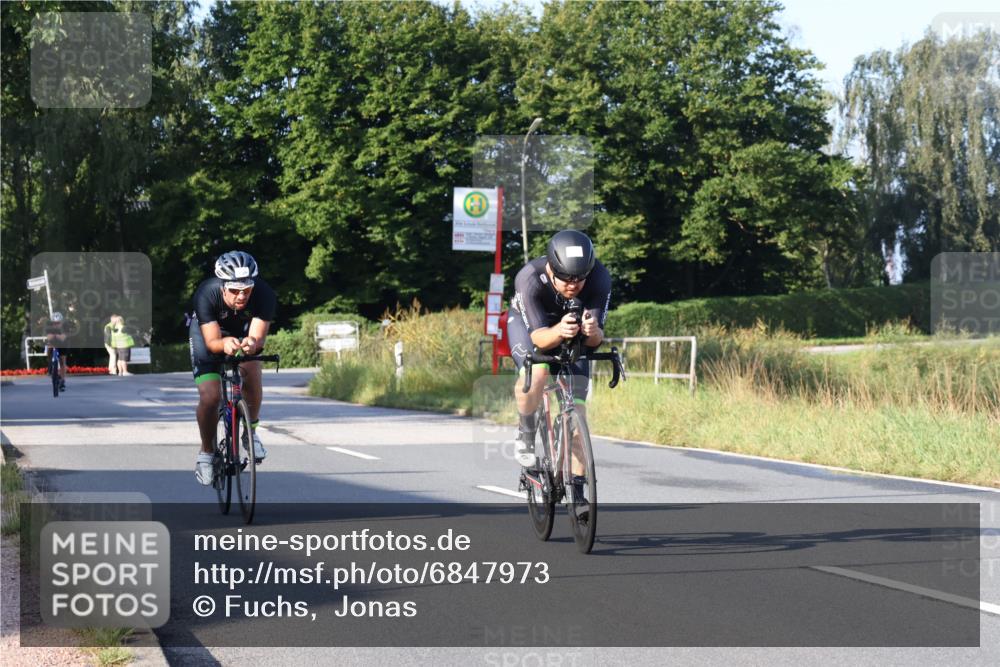 25.08.2024 - Elbe Triathlon Hamburg Fuchs,  Jonas http://msf.ph/oto/6847973 25.08.2024 09:10:20 Radfahren 35, 158, 258 meine-sportfotos.de