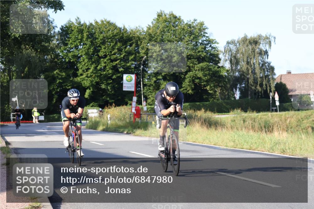 25.08.2024 - Elbe Triathlon Hamburg Fuchs,  Jonas http://msf.ph/oto/6847980 25.08.2024 09:10:21 Radfahren 35, 158, 258, 86 meine-sportfotos.de