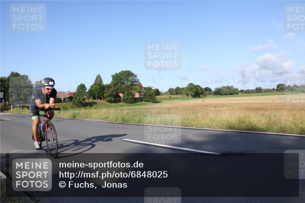 25.08.2024 - Elbe Triathlon Hamburg Fuchs,  Jonas http://msf.ph/oto/6848025 25.08.2024 09:10:22 Radfahren 35, 158, 258, 86 meine-sportfotos.de