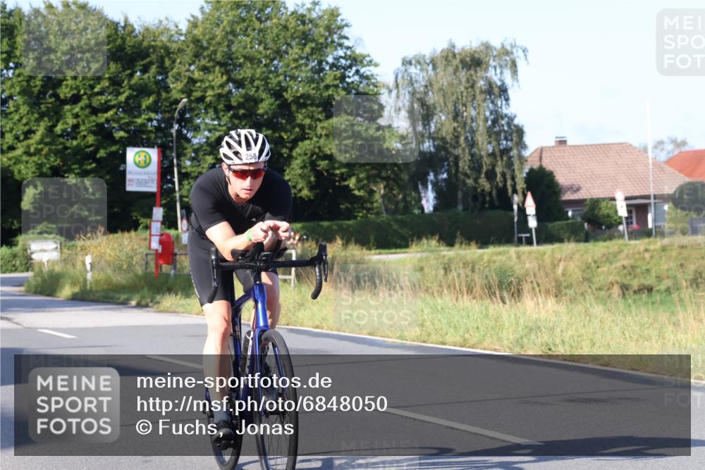 25.08.2024 - Elbe Triathlon Hamburg Fuchs,  Jonas http://msf.ph/oto/6848050 25.08.2024 09:10:25 Radfahren 35, 158, 258, 86 meine-sportfotos.de