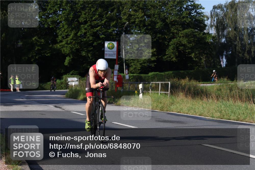 25.08.2024 - Elbe Triathlon Hamburg Fuchs,  Jonas http://msf.ph/oto/6848070 25.08.2024 09:10:27 Radfahren 158, 258, 86 meine-sportfotos.de