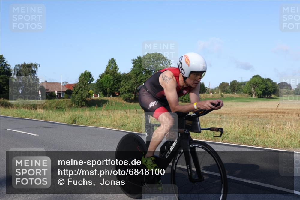 25.08.2024 - Elbe Triathlon Hamburg Fuchs,  Jonas http://msf.ph/oto/6848100 25.08.2024 09:10:28 Radfahren 258, 86, 94 meine-sportfotos.de