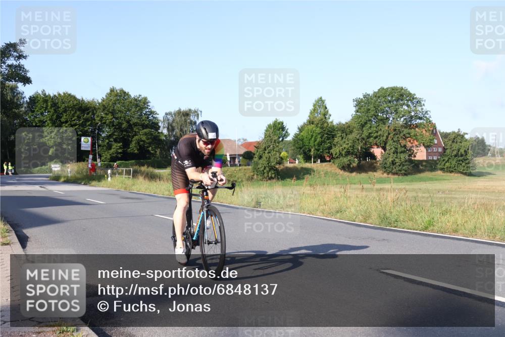 25.08.2024 - Elbe Triathlon Hamburg Fuchs,  Jonas http://msf.ph/oto/6848137 25.08.2024 09:10:35 Radfahren 94, 222 meine-sportfotos.de