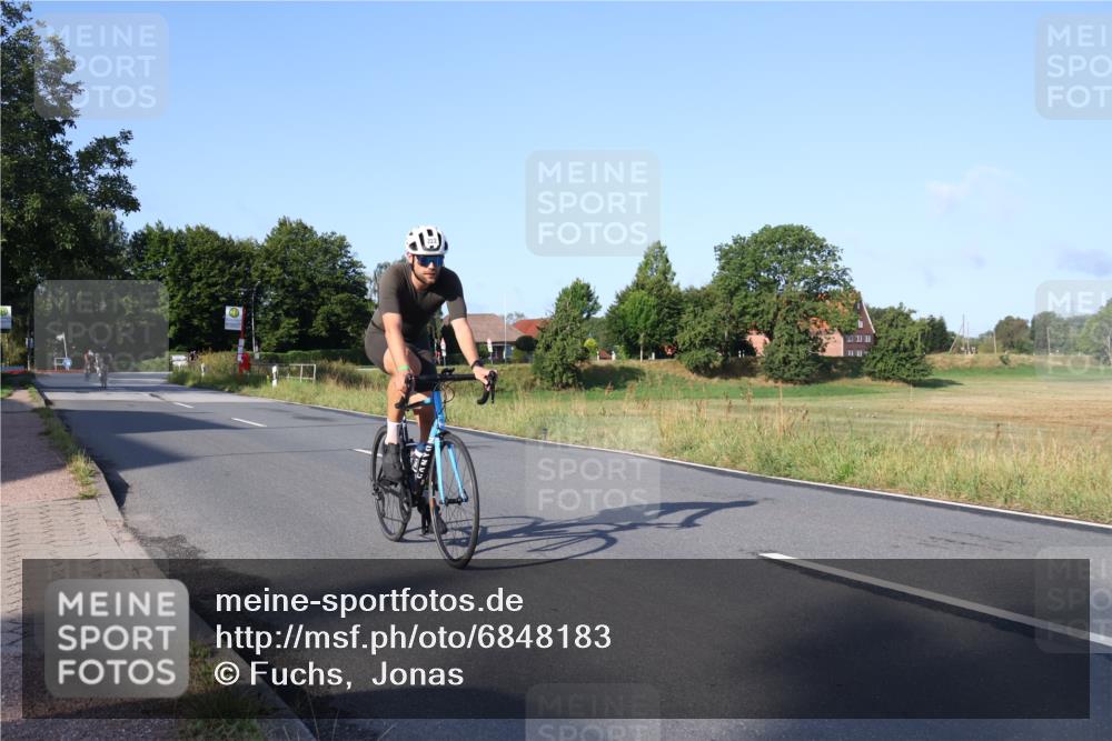 25.08.2024 - Elbe Triathlon Hamburg Fuchs,  Jonas http://msf.ph/oto/6848183 25.08.2024 09:10:39 Radfahren 94, 222, 309, 122 meine-sportfotos.de