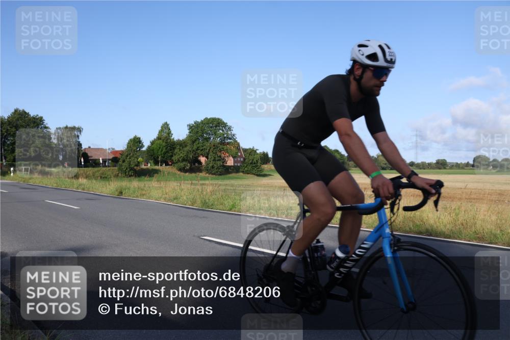 25.08.2024 - Elbe Triathlon Hamburg Fuchs,  Jonas http://msf.ph/oto/6848206 25.08.2024 09:10:40 Radfahren 94, 222, 309, 122, 74 meine-sportfotos.de