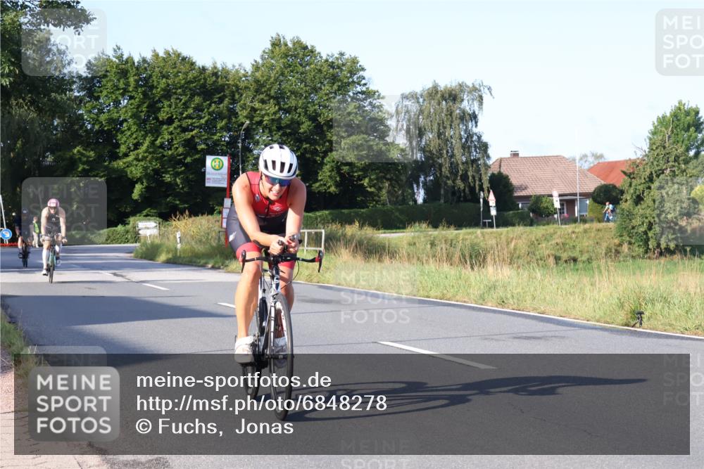 25.08.2024 - Elbe Triathlon Hamburg Fuchs,  Jonas http://msf.ph/oto/6848278 25.08.2024 09:10:44 Radfahren 222, 309, 122, 74, 230 meine-sportfotos.de