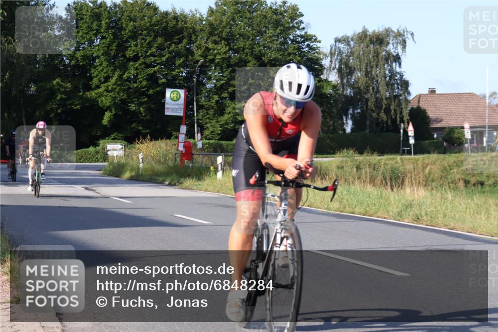 25.08.2024 - Elbe Triathlon Hamburg Fuchs,  Jonas http://msf.ph/oto/6848284 25.08.2024 09:10:45 Radfahren 222, 309, 122, 74, 230, 77 meine-sportfotos.de