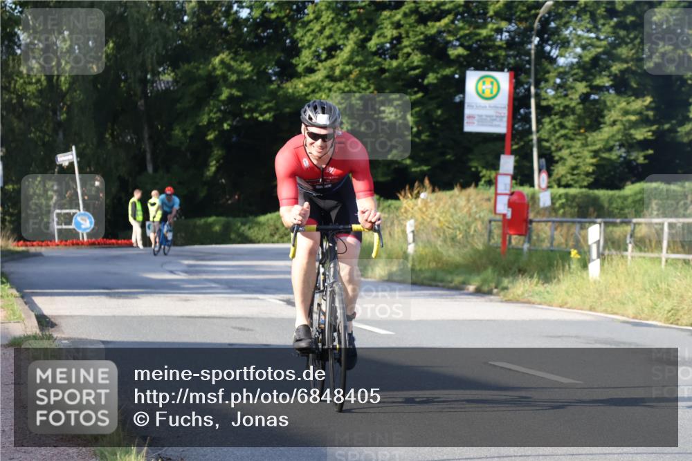 25.08.2024 - Elbe Triathlon Hamburg Fuchs,  Jonas http://msf.ph/oto/6848405 25.08.2024 09:10:51 Radfahren 74, 230, 77, 238, 97 meine-sportfotos.de