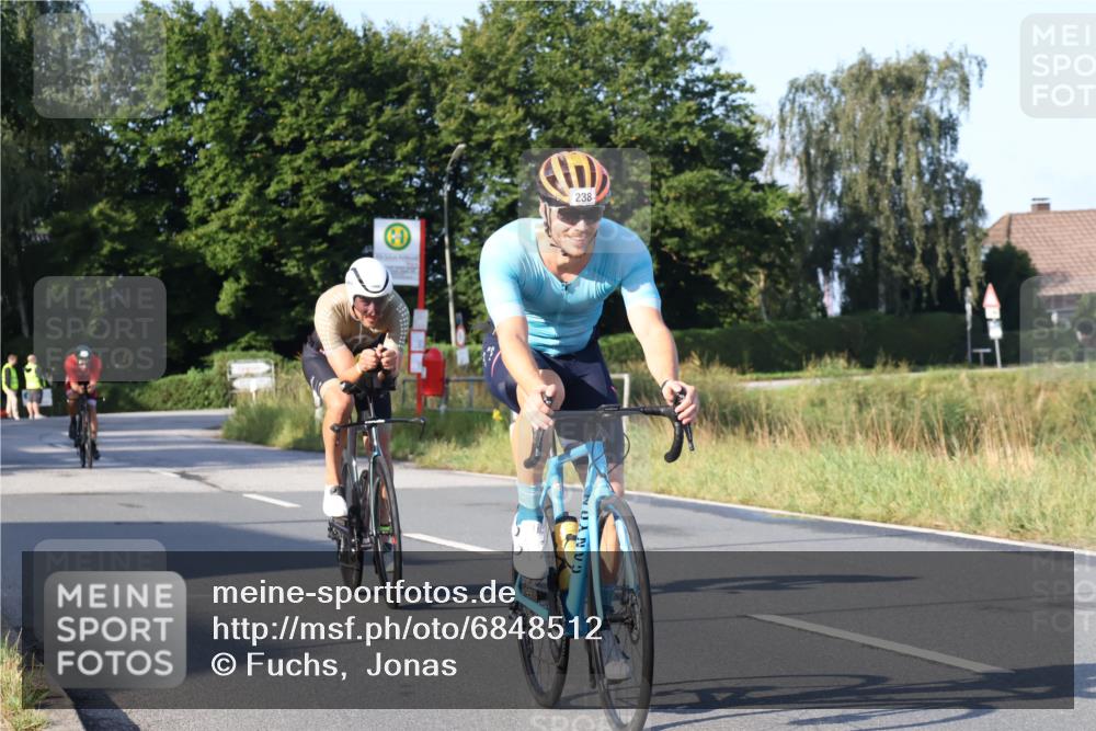 25.08.2024 - Elbe Triathlon Hamburg Fuchs,  Jonas http://msf.ph/oto/6848512 25.08.2024 09:10:58 Radfahren 238, 97, 284, 210 meine-sportfotos.de