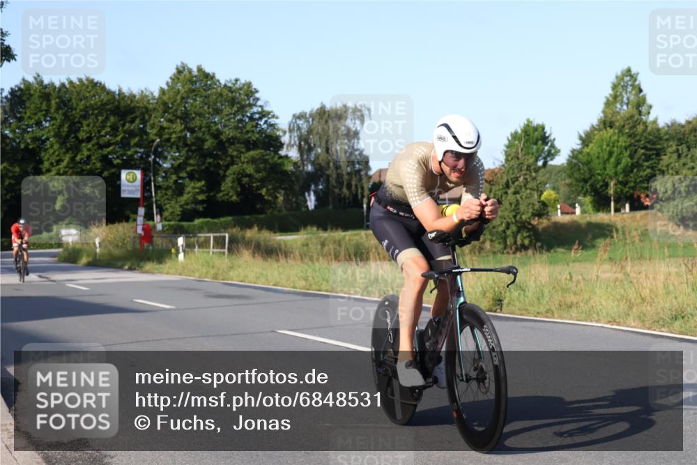 25.08.2024 - Elbe Triathlon Hamburg Fuchs,  Jonas http://msf.ph/oto/6848531 25.08.2024 09:10:58 Radfahren 238, 97, 284, 210 meine-sportfotos.de