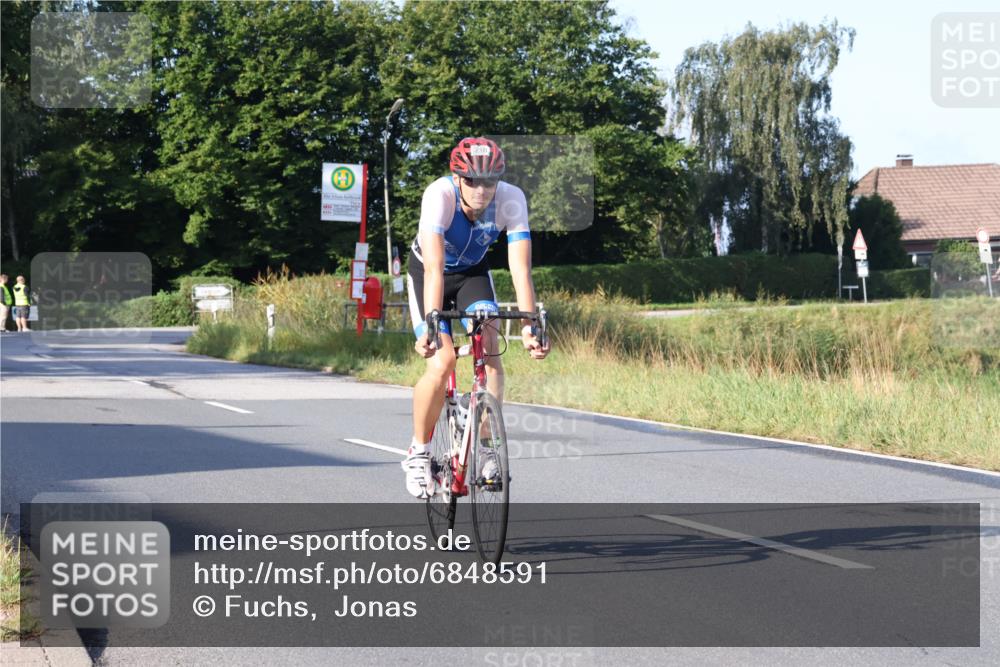 25.08.2024 - Elbe Triathlon Hamburg Fuchs,  Jonas http://msf.ph/oto/6848591 25.08.2024 09:11:03 Radfahren 238, 97, 284, 210 meine-sportfotos.de