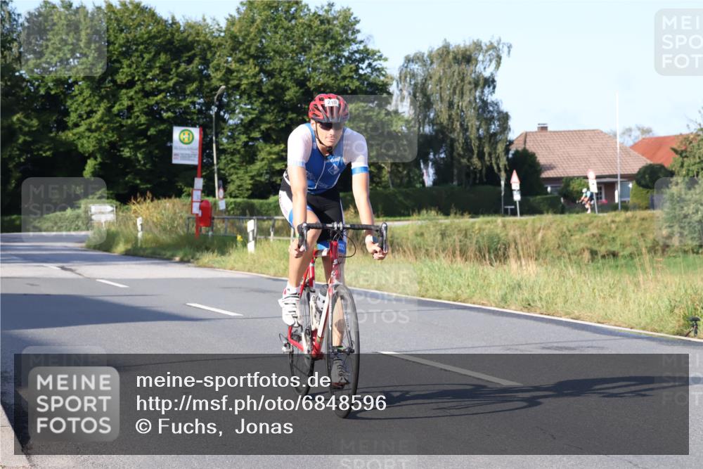 25.08.2024 - Elbe Triathlon Hamburg Fuchs,  Jonas http://msf.ph/oto/6848596 25.08.2024 09:11:03 Radfahren 238, 97, 284, 210 meine-sportfotos.de