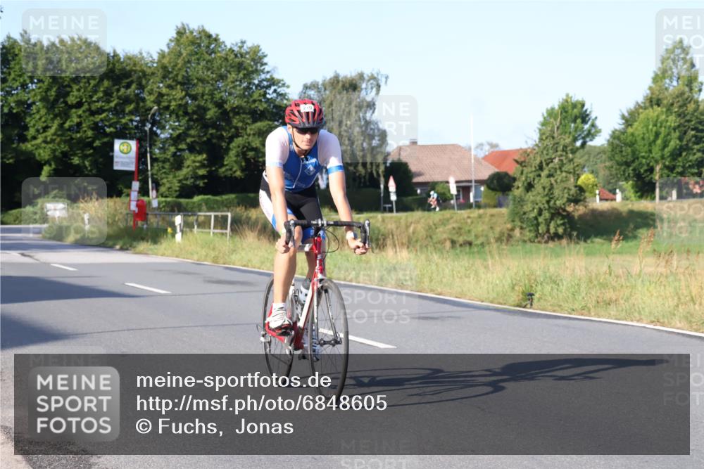 25.08.2024 - Elbe Triathlon Hamburg Fuchs,  Jonas http://msf.ph/oto/6848605 25.08.2024 09:11:03 Radfahren 238, 97, 284, 210 meine-sportfotos.de
