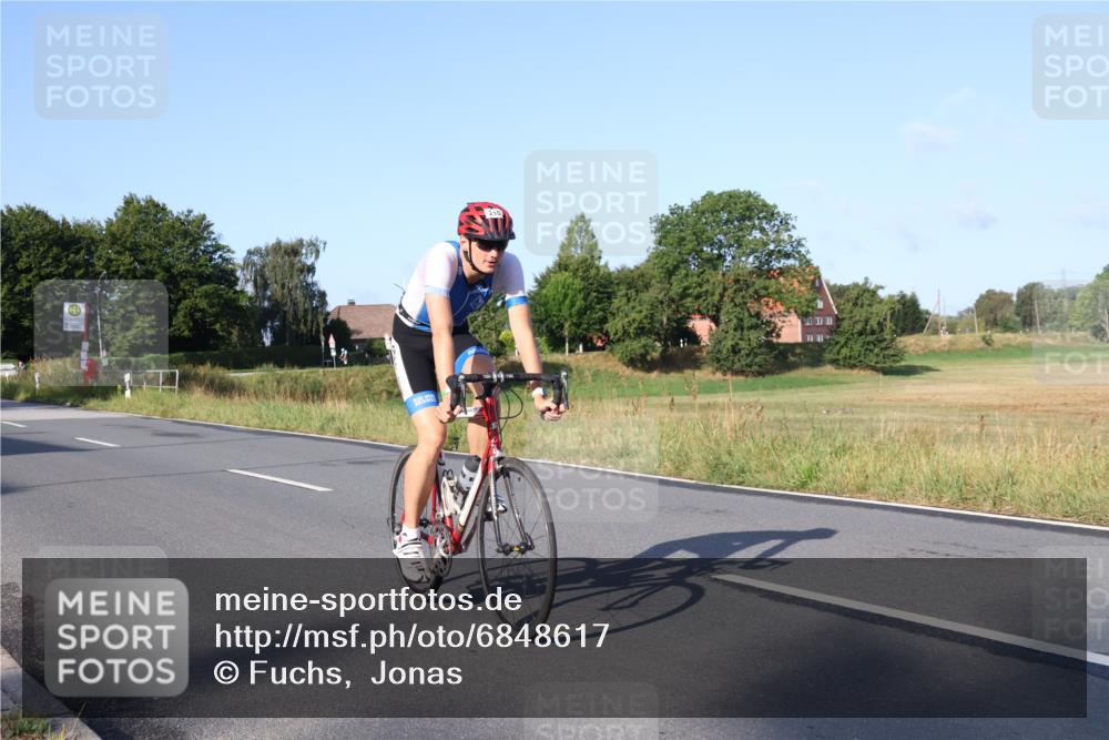 25.08.2024 - Elbe Triathlon Hamburg Fuchs,  Jonas http://msf.ph/oto/6848617 25.08.2024 09:11:03 Radfahren 238, 97, 284, 210 meine-sportfotos.de