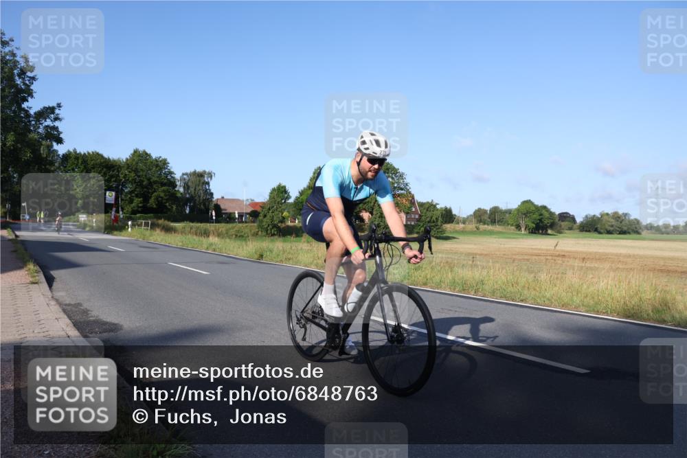 25.08.2024 - Elbe Triathlon Hamburg Fuchs,  Jonas http://msf.ph/oto/6848763 25.08.2024 09:11:17 Radfahren 134, 270, 47, 318 meine-sportfotos.de