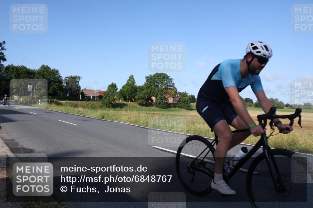 25.08.2024 - Elbe Triathlon Hamburg Fuchs,  Jonas http://msf.ph/oto/6848767 25.08.2024 09:11:17 Radfahren 134, 270, 47, 318 meine-sportfotos.de