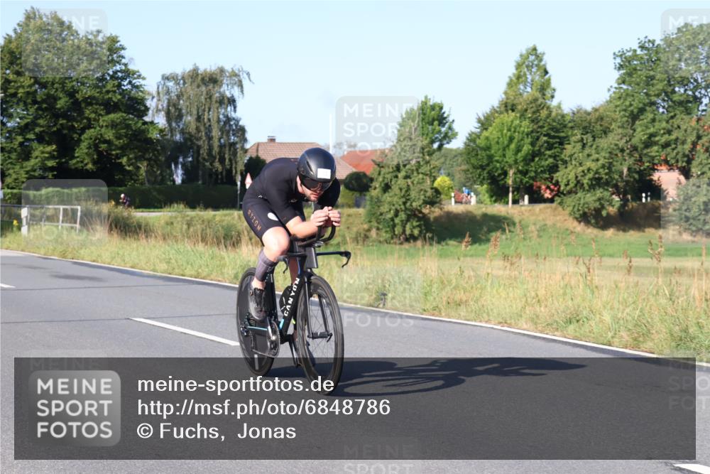 25.08.2024 - Elbe Triathlon Hamburg Fuchs,  Jonas http://msf.ph/oto/6848786 25.08.2024 09:11:19 Radfahren 270, 47, 318, 226 meine-sportfotos.de