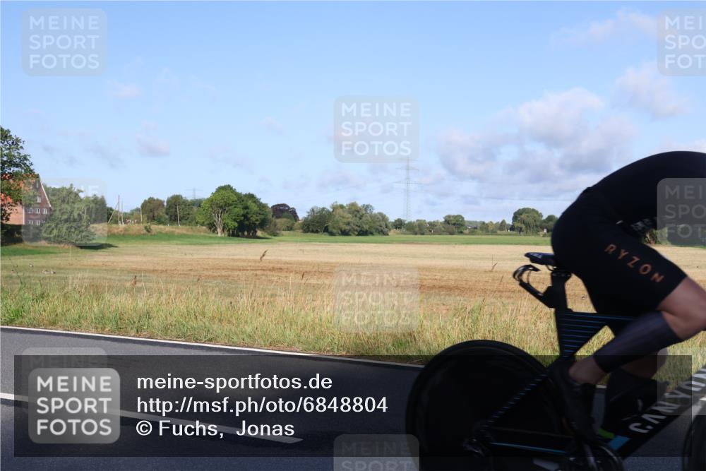 25.08.2024 - Elbe Triathlon Hamburg Fuchs,  Jonas http://msf.ph/oto/6848804 25.08.2024 09:11:19 Radfahren 270, 47, 318, 226 meine-sportfotos.de