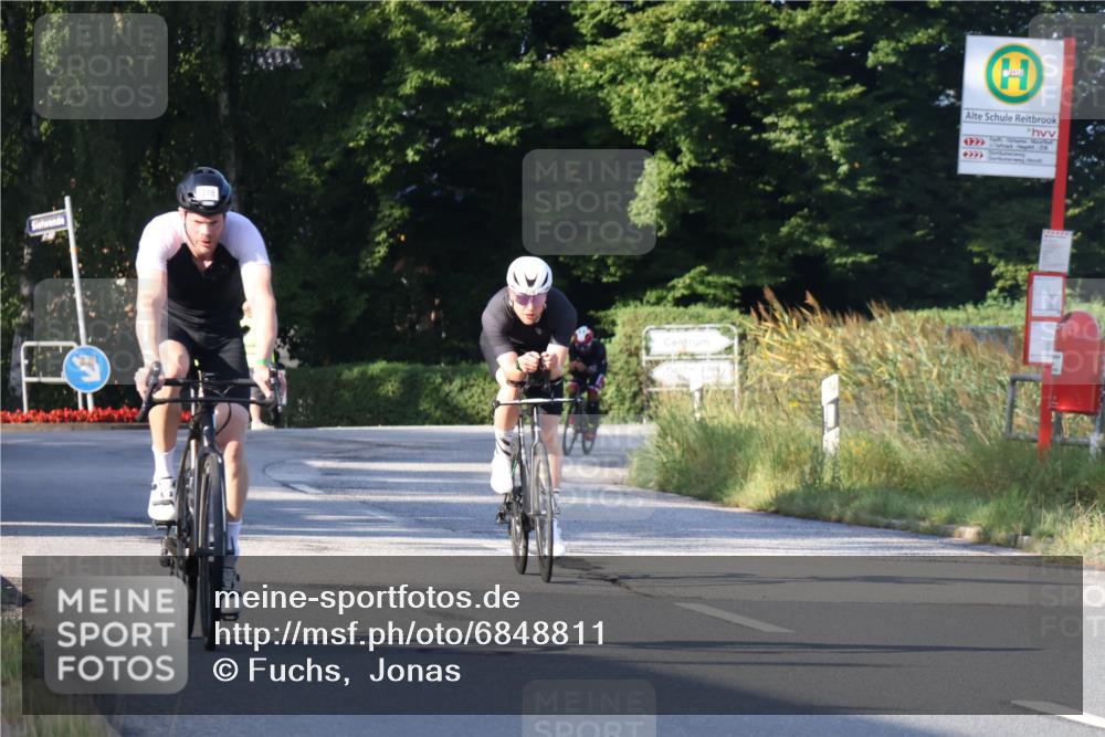 25.08.2024 - Elbe Triathlon Hamburg Fuchs,  Jonas http://msf.ph/oto/6848811 25.08.2024 09:11:22 Radfahren 270, 47, 318, 226, 58 meine-sportfotos.de