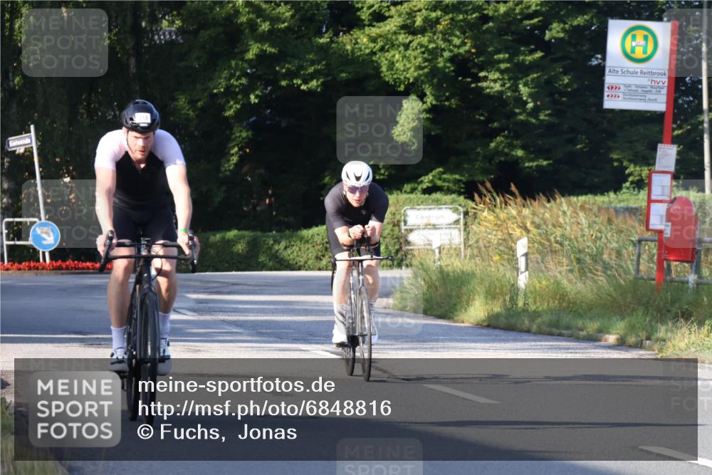 25.08.2024 - Elbe Triathlon Hamburg Fuchs,  Jonas http://msf.ph/oto/6848816 25.08.2024 09:11:22 Radfahren 270, 47, 318, 226, 58 meine-sportfotos.de