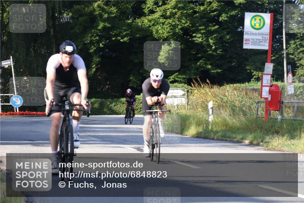 25.08.2024 - Elbe Triathlon Hamburg Fuchs,  Jonas http://msf.ph/oto/6848823 25.08.2024 09:11:22 Radfahren 270, 47, 318, 226, 58 meine-sportfotos.de