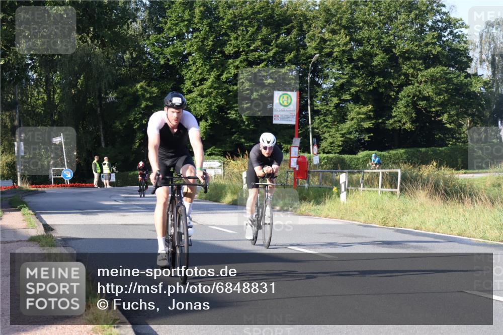 25.08.2024 - Elbe Triathlon Hamburg Fuchs,  Jonas http://msf.ph/oto/6848831 25.08.2024 09:11:23 Radfahren 47, 318, 226, 58 meine-sportfotos.de