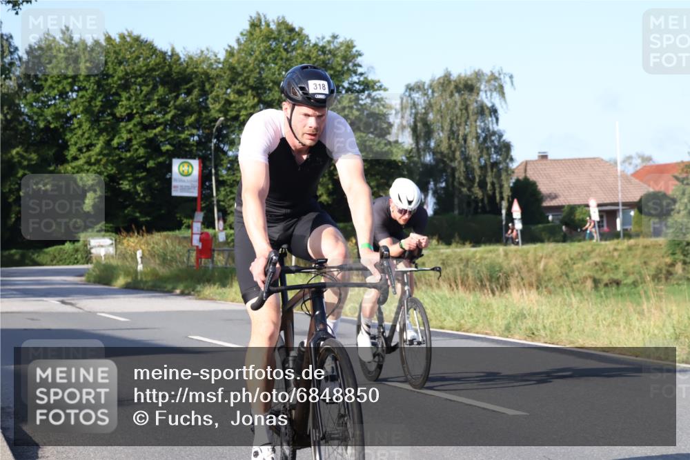 25.08.2024 - Elbe Triathlon Hamburg Fuchs,  Jonas http://msf.ph/oto/6848850 25.08.2024 09:11:24 Radfahren 47, 318, 226, 58 meine-sportfotos.de