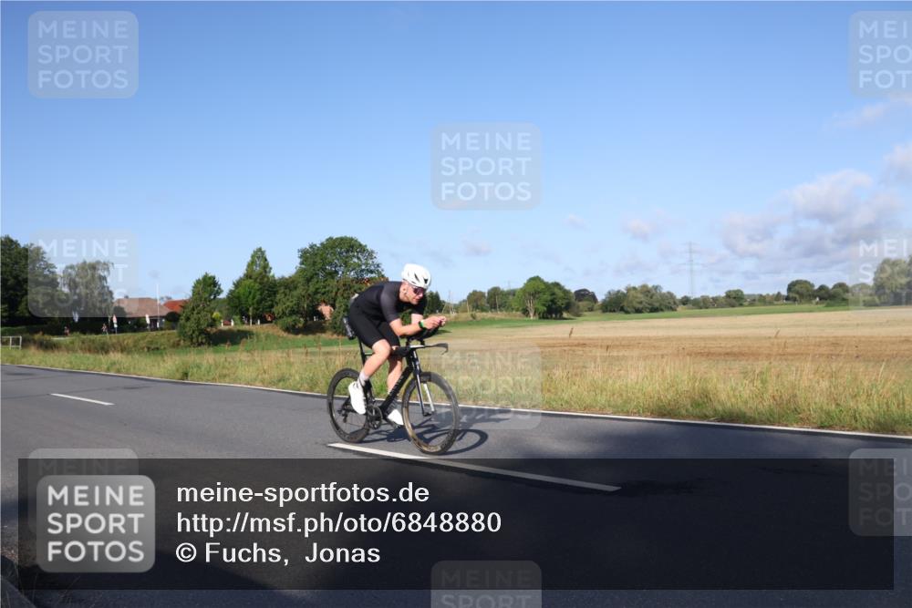 25.08.2024 - Elbe Triathlon Hamburg Fuchs,  Jonas http://msf.ph/oto/6848880 25.08.2024 09:11:25 Radfahren 318, 226, 58 meine-sportfotos.de