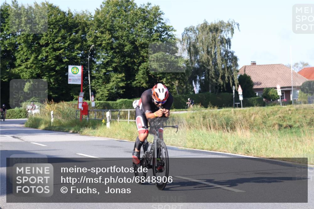 25.08.2024 - Elbe Triathlon Hamburg Fuchs,  Jonas http://msf.ph/oto/6848906 25.08.2024 09:11:28 Radfahren 318, 226, 58, 282 meine-sportfotos.de