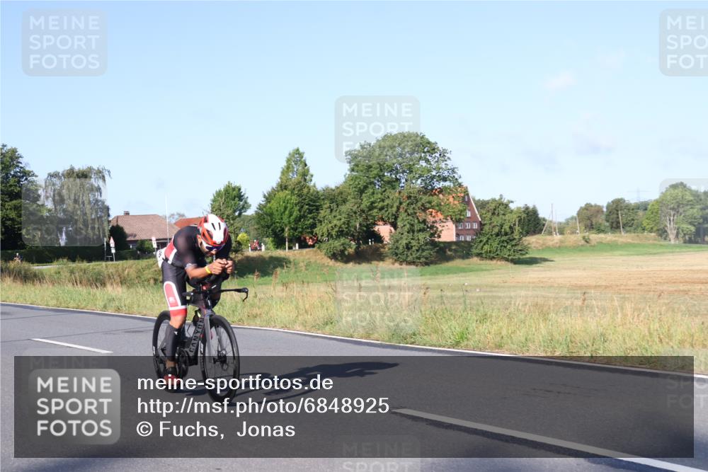 25.08.2024 - Elbe Triathlon Hamburg Fuchs,  Jonas http://msf.ph/oto/6848925 25.08.2024 09:11:29 Radfahren 318, 226, 58, 282, 61 meine-sportfotos.de