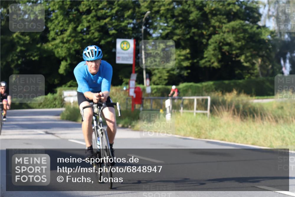 25.08.2024 - Elbe Triathlon Hamburg Fuchs,  Jonas http://msf.ph/oto/6848947 25.08.2024 09:11:33 Radfahren 58, 282, 61, 293, 193 meine-sportfotos.de