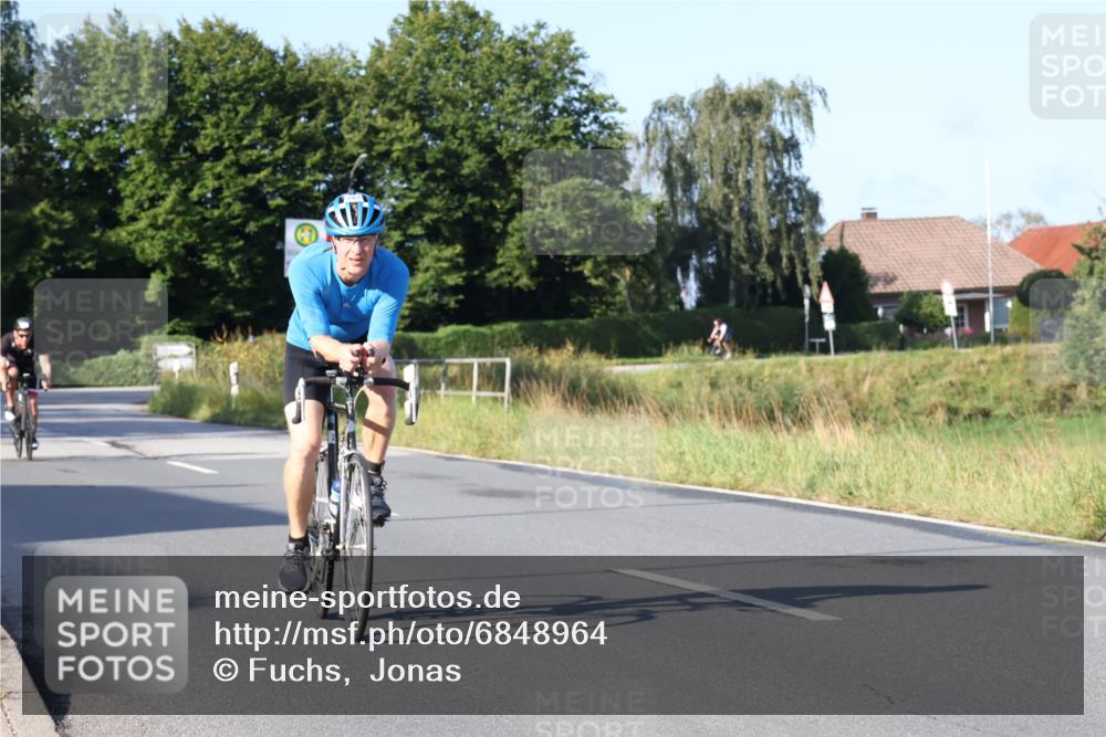 25.08.2024 - Elbe Triathlon Hamburg Fuchs,  Jonas http://msf.ph/oto/6848964 25.08.2024 09:11:33 Radfahren 58, 282, 61, 293, 193 meine-sportfotos.de