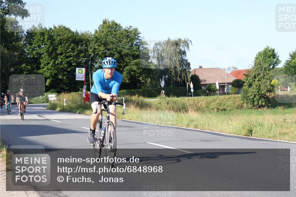 25.08.2024 - Elbe Triathlon Hamburg Fuchs,  Jonas http://msf.ph/oto/6848968 25.08.2024 09:11:33 Radfahren 58, 282, 61, 293, 193 meine-sportfotos.de