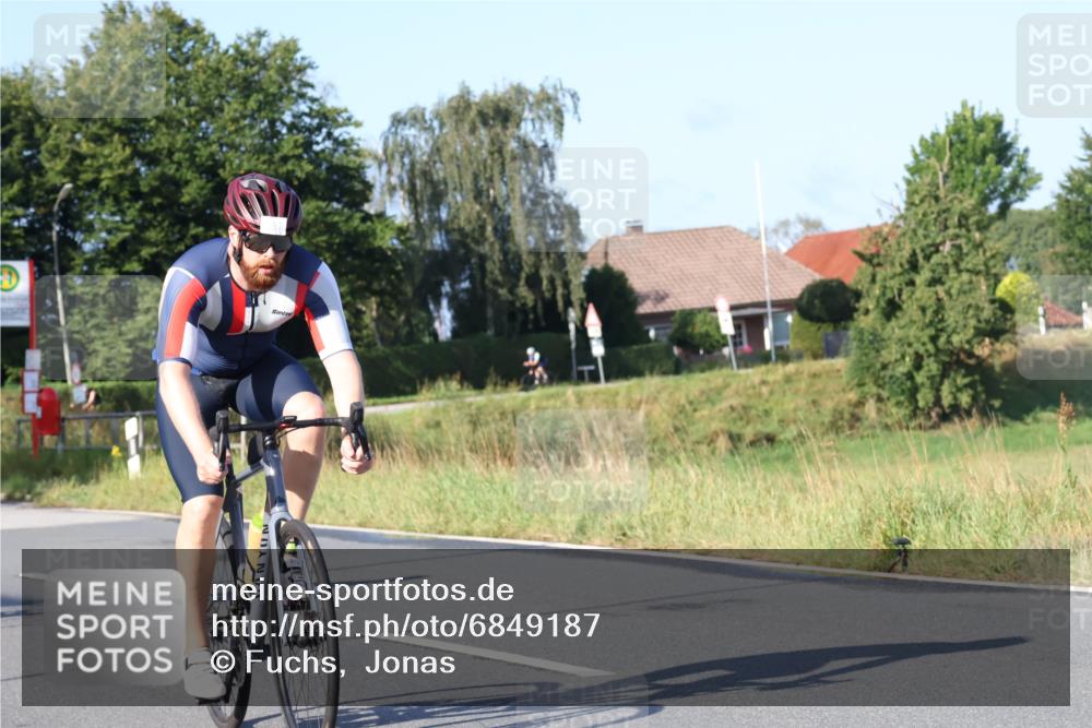 25.08.2024 - Elbe Triathlon Hamburg Fuchs,  Jonas http://msf.ph/oto/6849187 25.08.2024 09:11:46 Radfahren 87, 52, 157, 252, 168, 235 meine-sportfotos.de