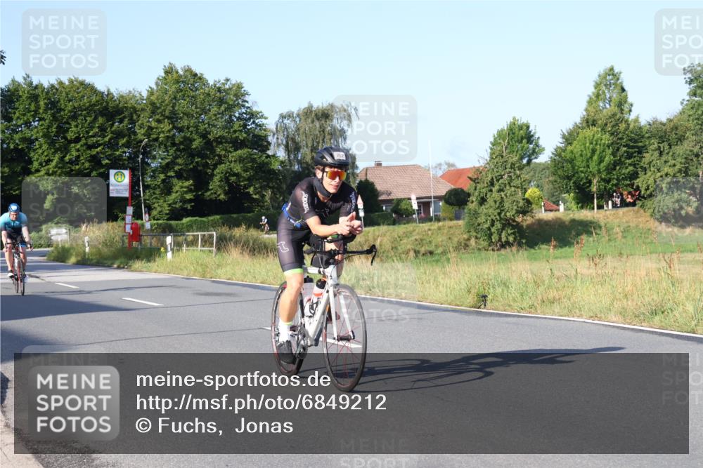 25.08.2024 - Elbe Triathlon Hamburg Fuchs,  Jonas http://msf.ph/oto/6849212 25.08.2024 09:11:46 Radfahren 87, 52, 157, 252, 168, 235 meine-sportfotos.de