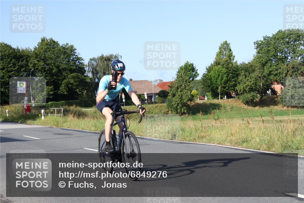 25.08.2024 - Elbe Triathlon Hamburg Fuchs,  Jonas http://msf.ph/oto/6849276 25.08.2024 09:11:49 Radfahren 157, 252, 168, 235, 217 meine-sportfotos.de