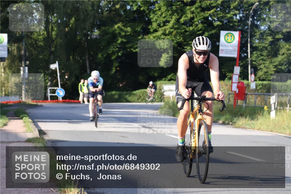 25.08.2024 - Elbe Triathlon Hamburg Fuchs,  Jonas http://msf.ph/oto/6849302 25.08.2024 09:11:54 Radfahren 168, 235, 217, 244 meine-sportfotos.de