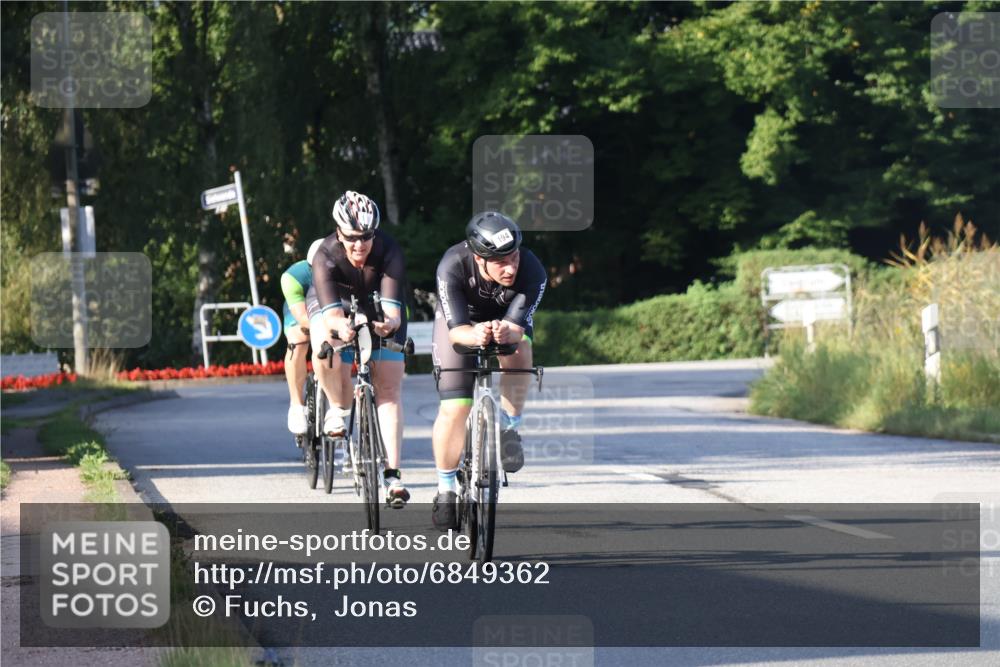 25.08.2024 - Elbe Triathlon Hamburg Fuchs,  Jonas http://msf.ph/oto/6849362 25.08.2024 09:12:01 Radfahren 244, 194, 43, 135 meine-sportfotos.de